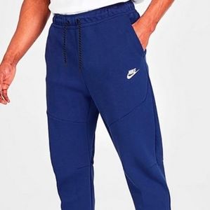Nike tech set